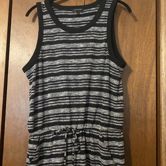 Banana Republic Sporty Dress - Picture 7 of 8
